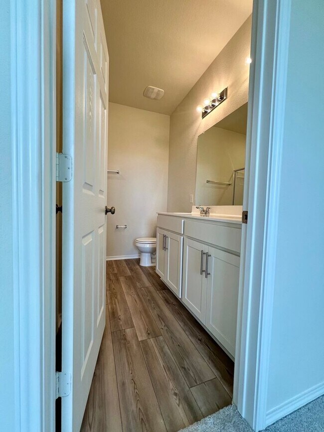Building Photo - Charming 3BR 2BA House in Buda