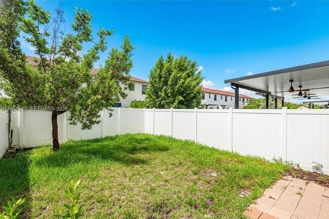 Building Photo - 3326 W 112th St