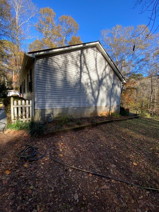 Building Photo - Watkinsville Gem! Cul-de-Sac + Creek Frontage in Cedar Hills
