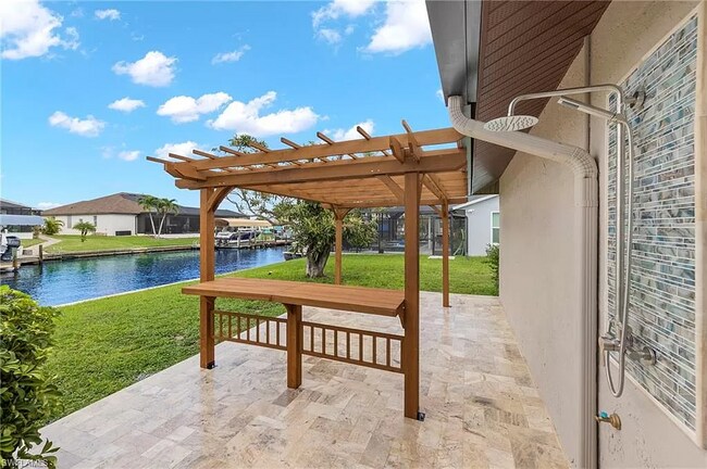 Building Photo - 117 SE 40th Ter