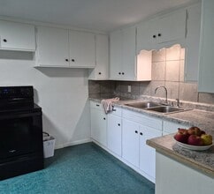 Building Photo - 401 Highland Ave W