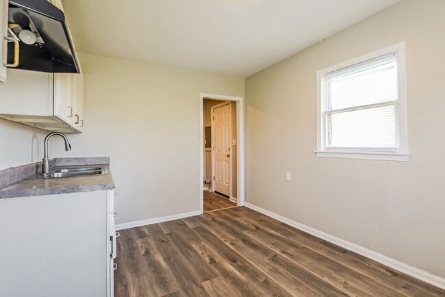 Building Photo - 2650 Kristen Dr