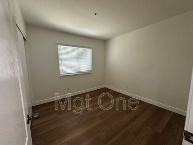 Building Photo - 13524 Auburn Ct