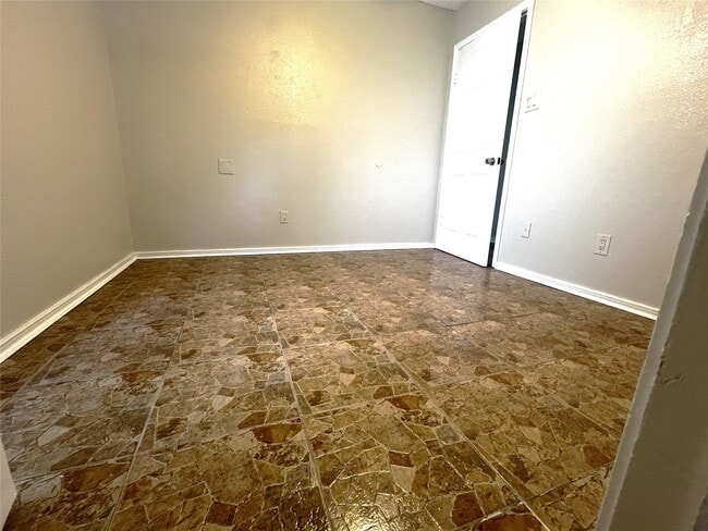 Building Photo - 339 El Toro Ln