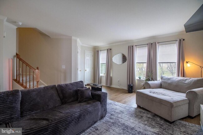 Building Photo - 113 Aero St