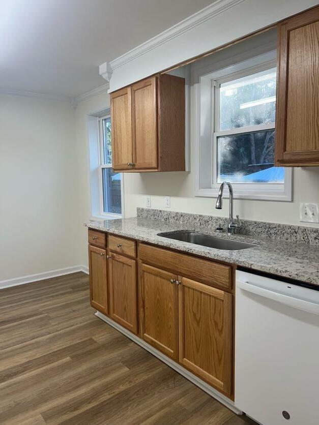 Building Photo - 1914 W Oakland Ave