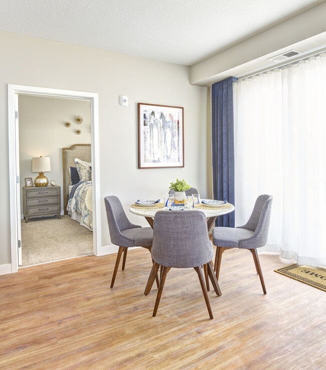 Building Photo - Sandhill Shores