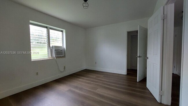 Building Photo - 6151 SW 35th St