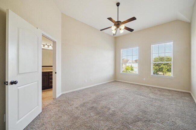 Building Photo - 12247 Stellano Ln