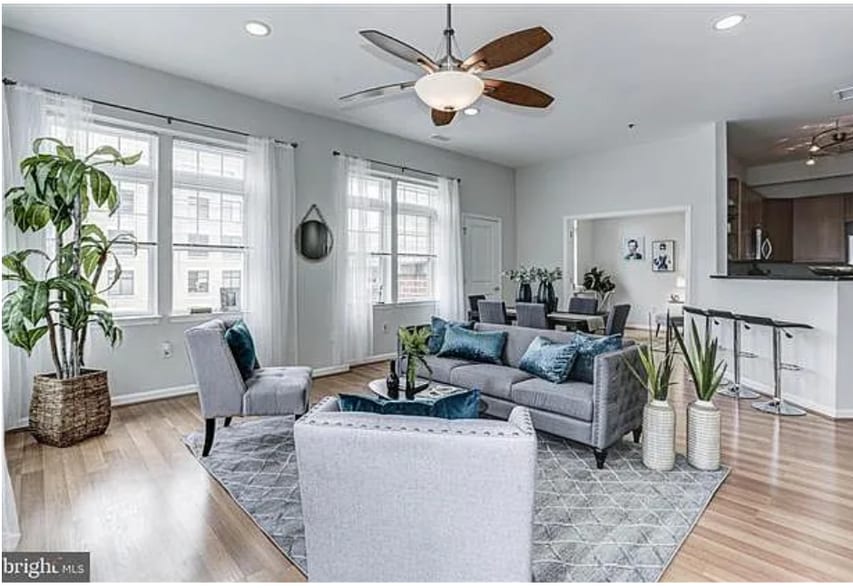 Building Photo - 309 Holland Ln