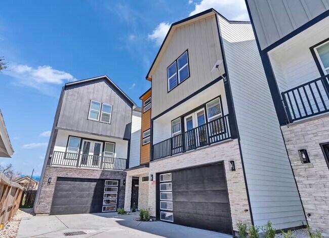 Building Photo - 2707 Berry St