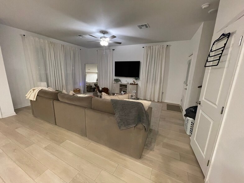 Primary Photo - 5916 Jennifer Pasture Path