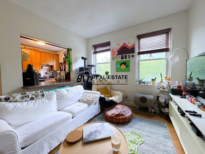 Building Photo - 1409 Commonwealth Ave