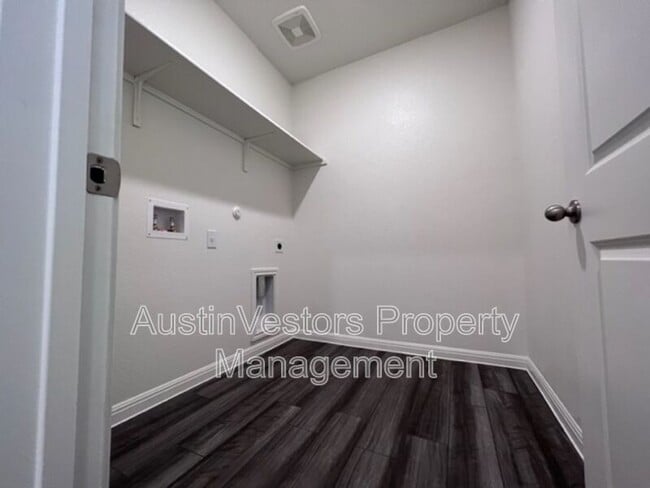 Building Photo - 130 Rubrum Rd