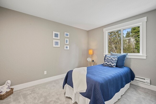 Building Photo - 9110 Redmond - Woodinville Rd NE