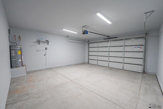 Building Photo - 13135 E 55th Ln