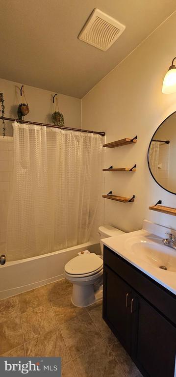 Building Photo - 126 Lindy Wy