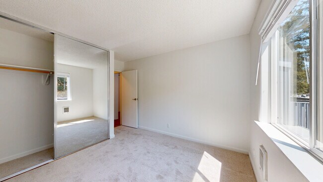 Building Photo - 475 Ignacio Blvd