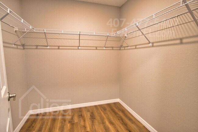 Building Photo - 5204 S San Mateo Dr