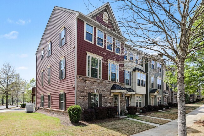Building Photo - 4011 Zilker Park Dr