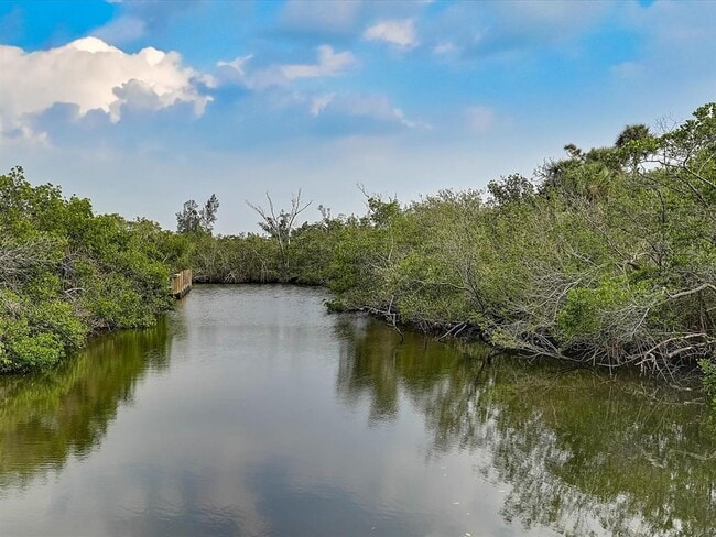 Building Photo - 10 Stone Mountain Blvd