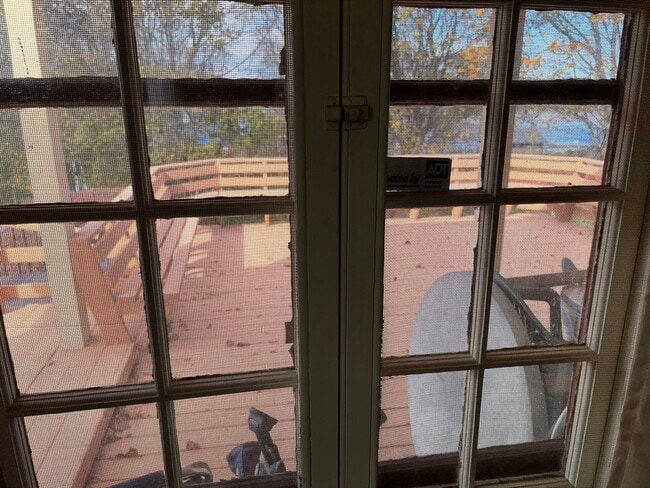 Building Photo - 6 Bass Rocks Rd