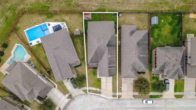 Building Photo - 2662 Magnolia Fair Way