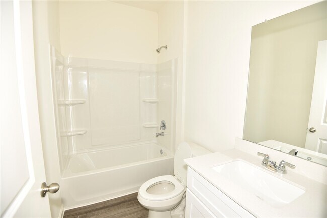 Building Photo - 21659 Cottage Ln