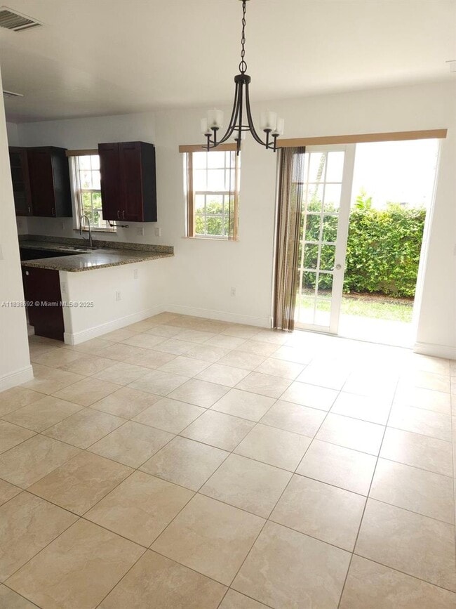 Building Photo - 7001 SW 89th Ct