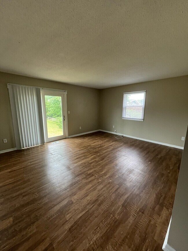 Building Photo - 14745 Riley St