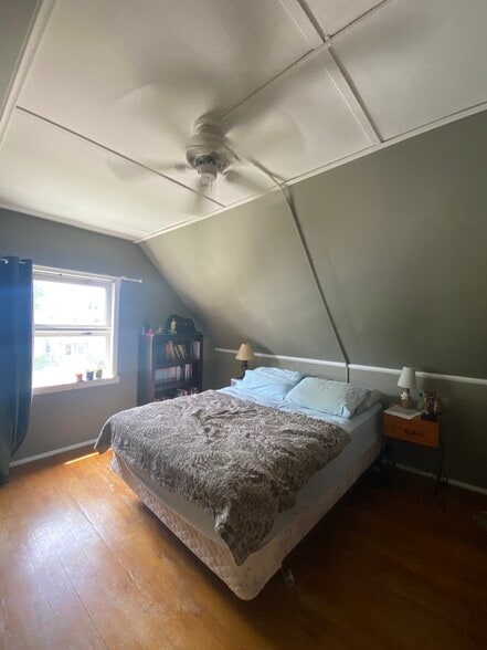 Building Photo - 2730A N Oakland Ave