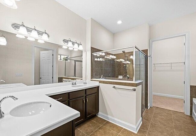 Building Photo - 79665 Plummer's Creek Dr
