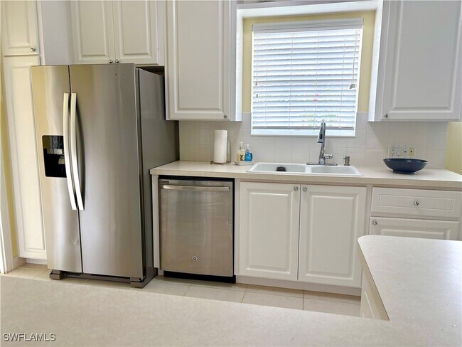 Building Photo - 14670 Ferrara Ct