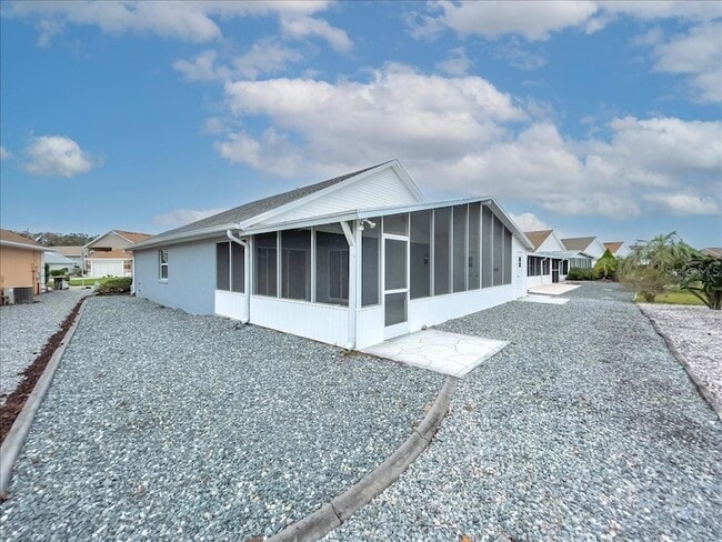 Building Photo - 218 Langford Park Ave