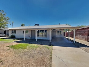 Building Photo - 7326 E Palm Ln