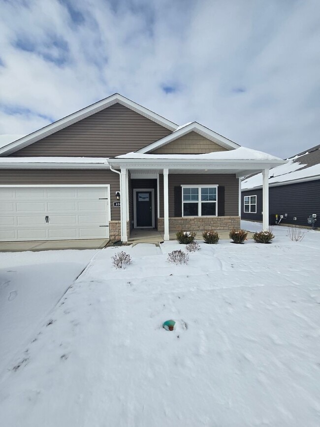 Building Photo - 406 Emily Dr