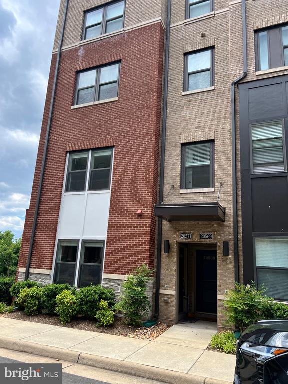 Building Photo - 20571 Milbridge Ter