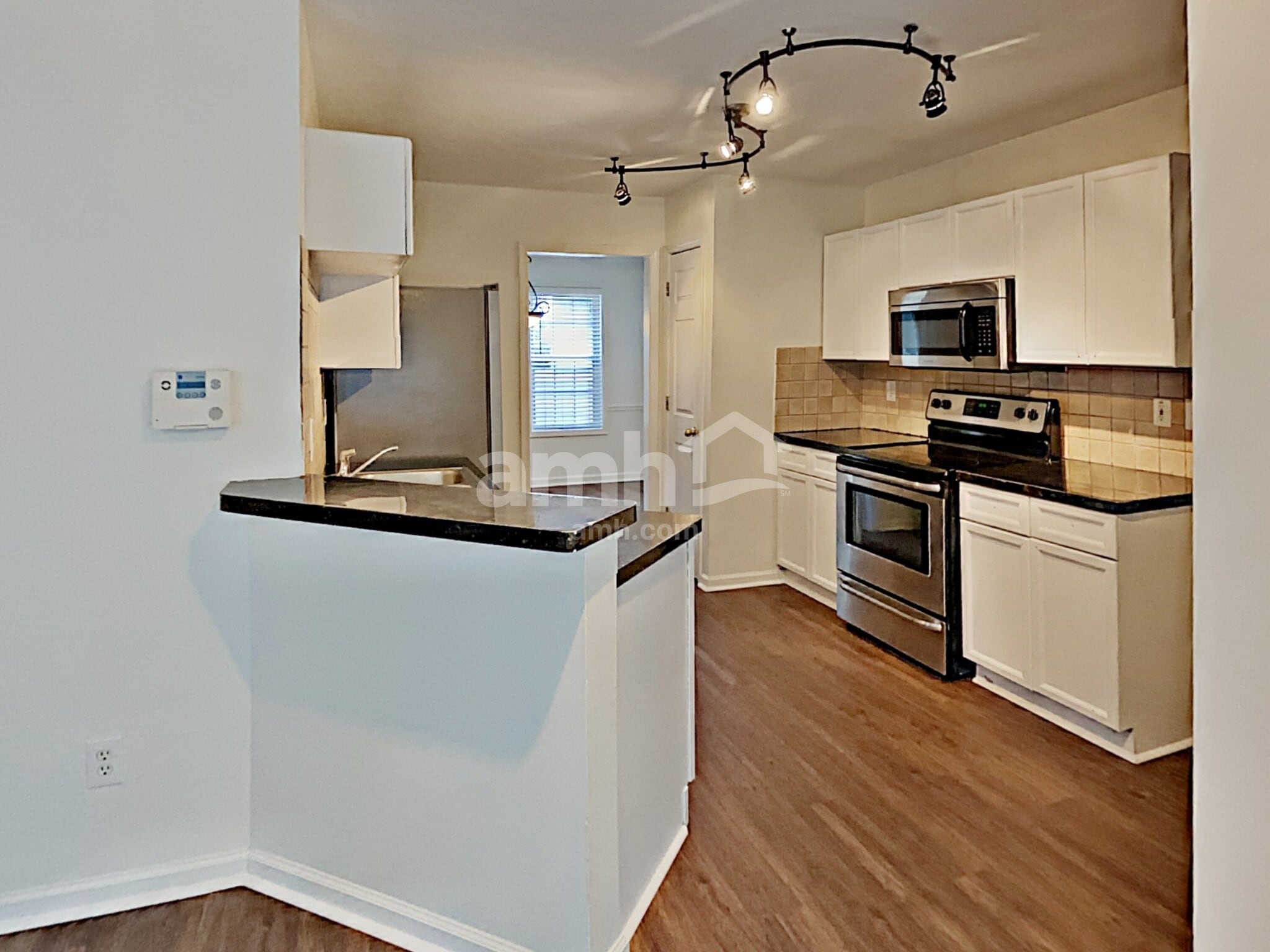 Building Photo - 714 Ridgewood Way