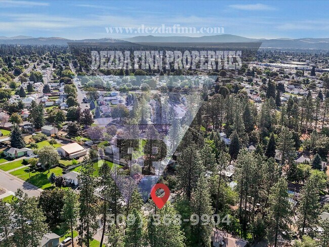 Building Photo - Charming Shadle District 3 bedroom with RV...