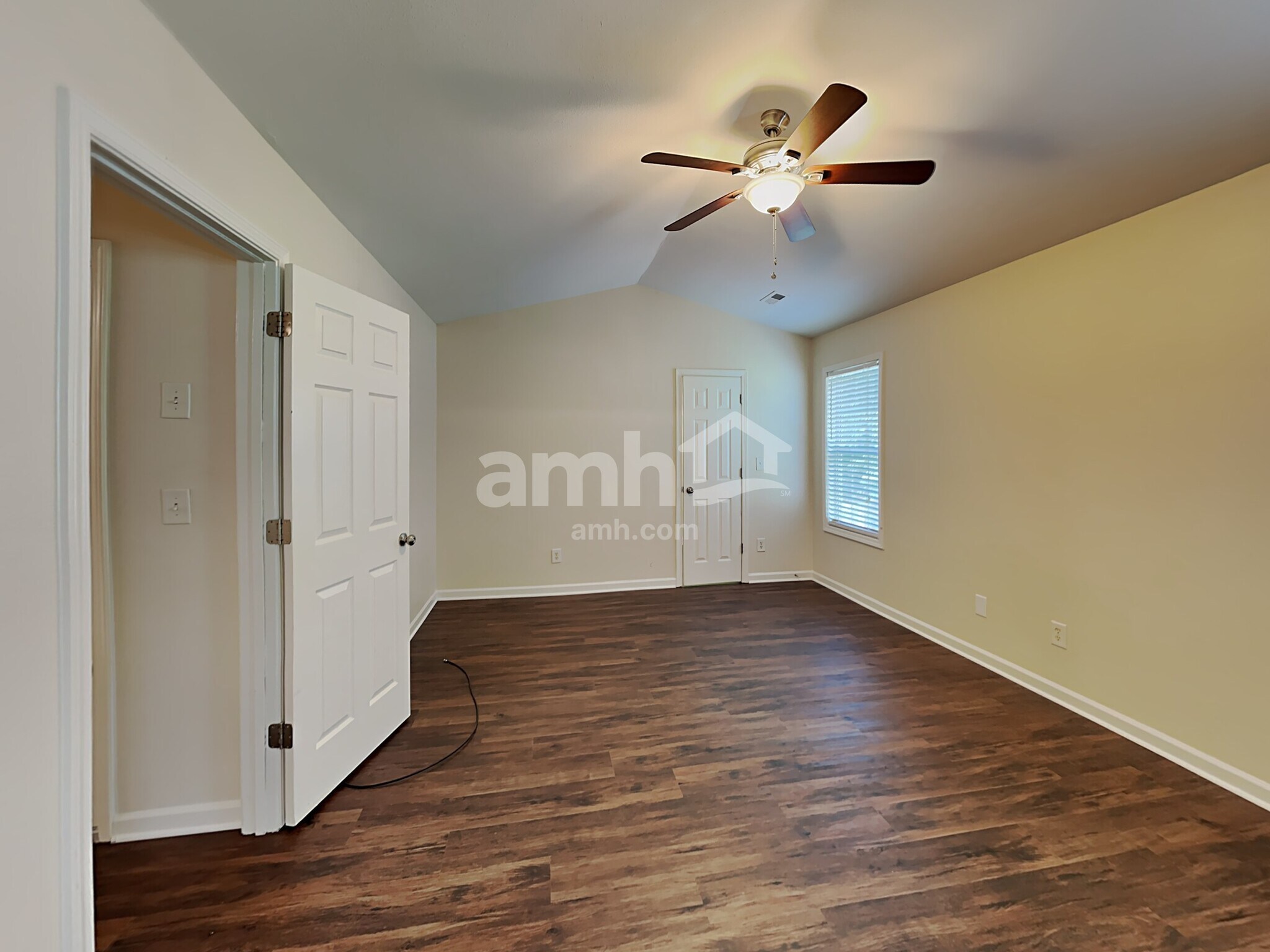 Building Photo - 11234 Heritage Green Dr