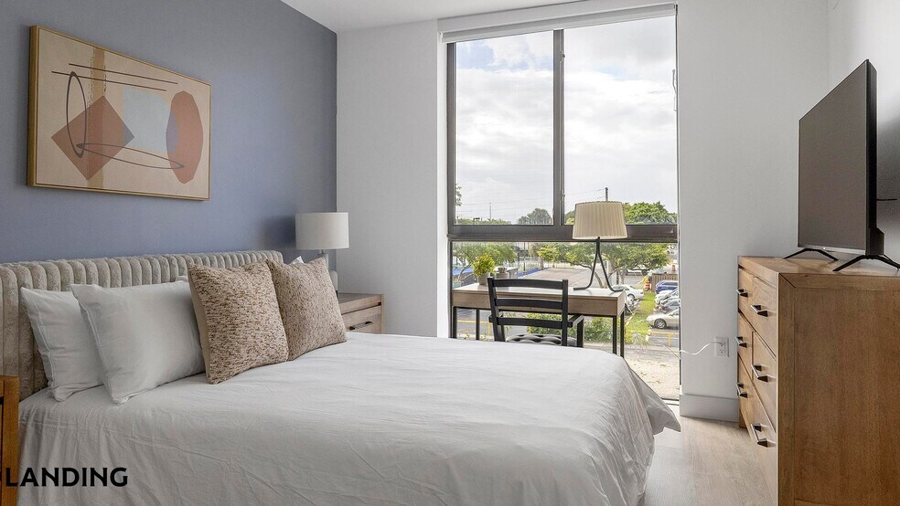 Building Photo - 1155 NE 126th St