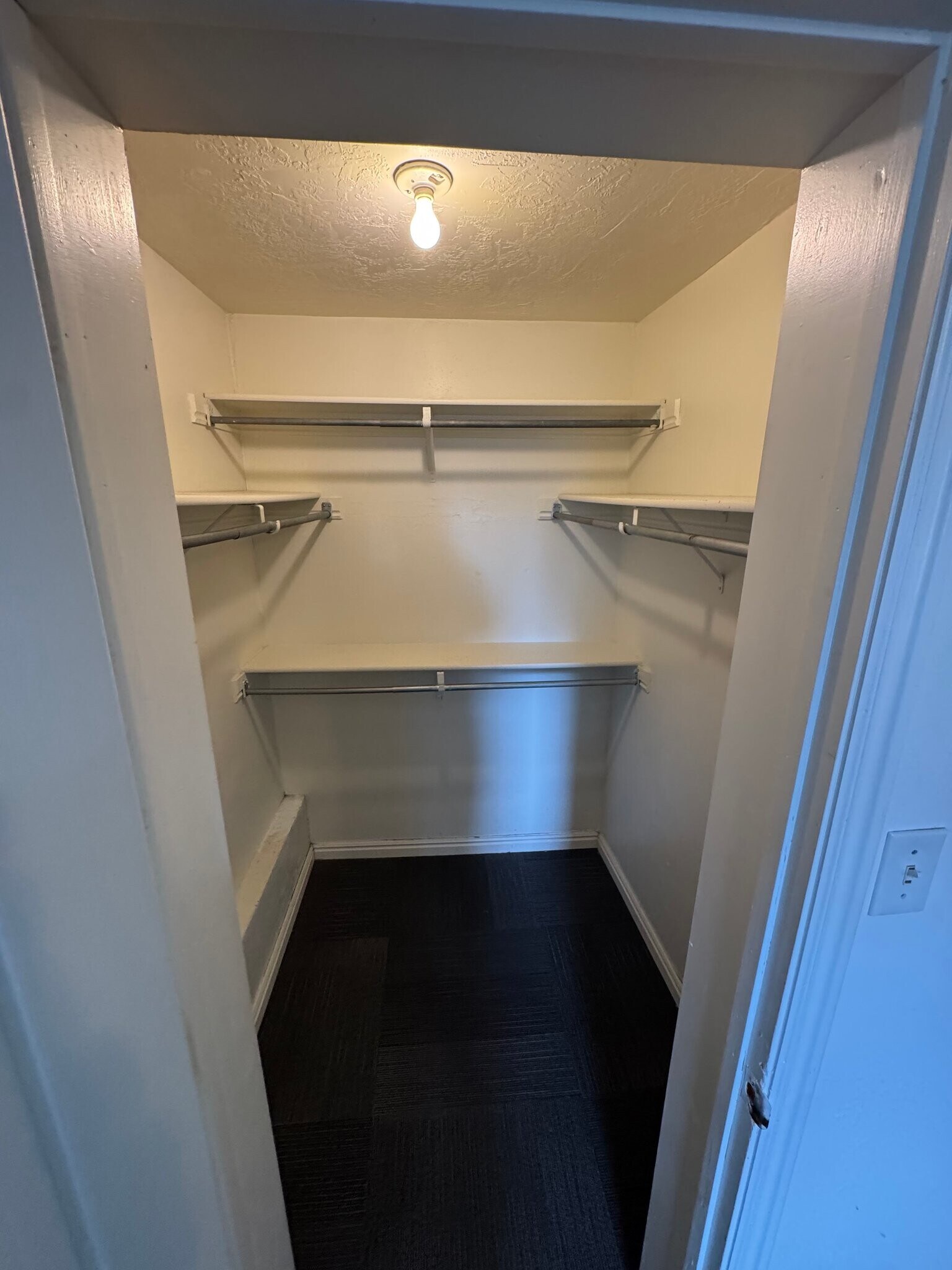 Building Photo - 595 N 1200 E