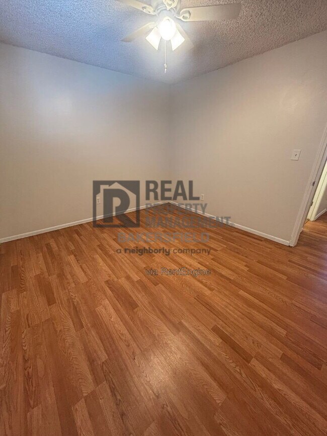 Building Photo - 2403 Olive St