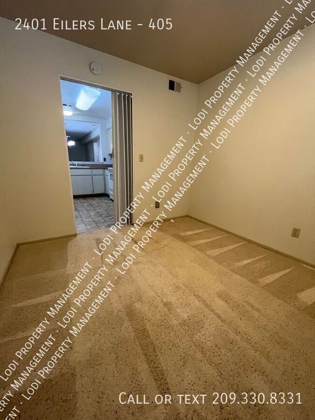 Building Photo - 2401 Eilers Ln