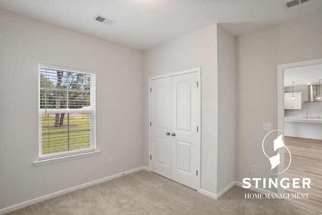 Building Photo - 103 Grange Ln