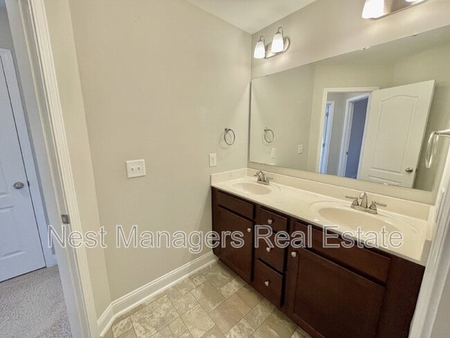 Building Photo - 211 Executive Dr