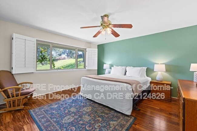 Building Photo - 12576 Oaks N Dr