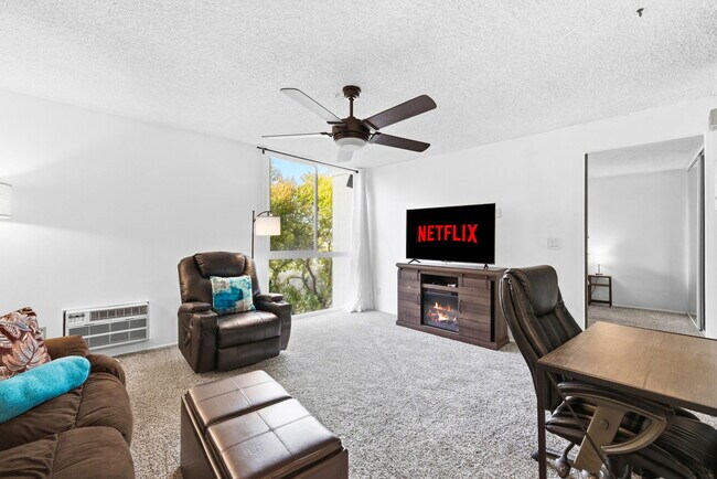 Building Photo - 3050 Rue D’Orleans