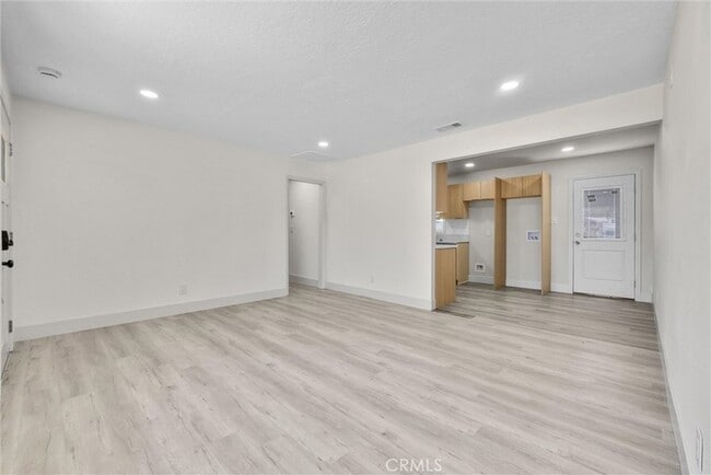 Building Photo - 5505 N Traymore Ave