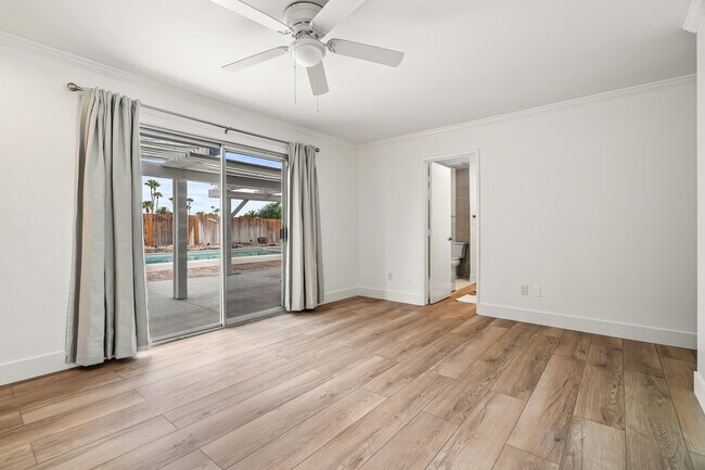 Building Photo - 912 N Camino Condor